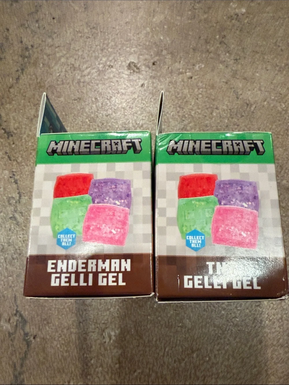 Minecraft Gellic Gels Kids Building Sensory Toy - Red and Black